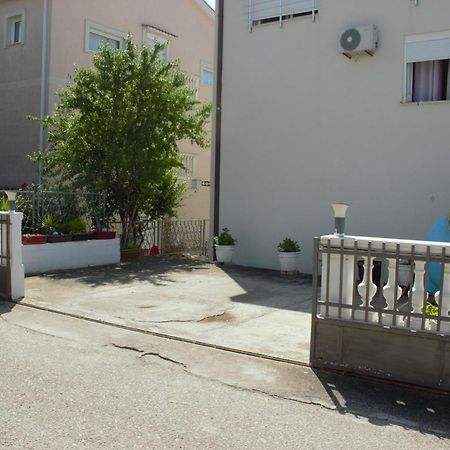 Studio Apartments Jupo Ulcinj Bagian luar foto
