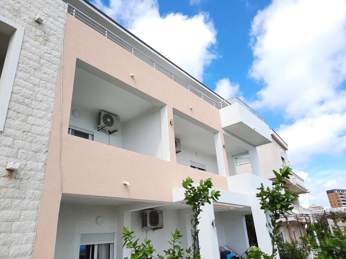 Studio Apartments Jupo Ulcinj Bagian luar foto