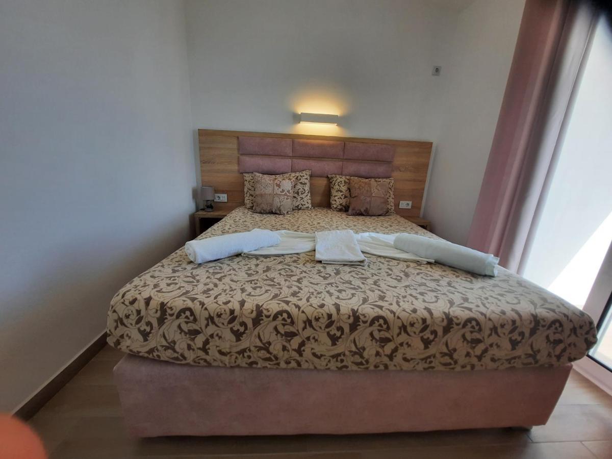 Studio Apartments Jupo Ulcinj Bagian luar foto