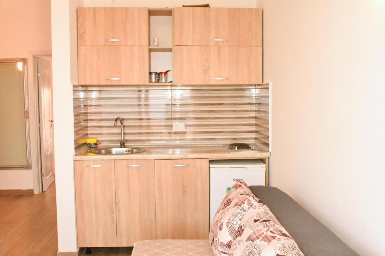 Studio Apartments Jupo Ulcinj Bagian luar foto