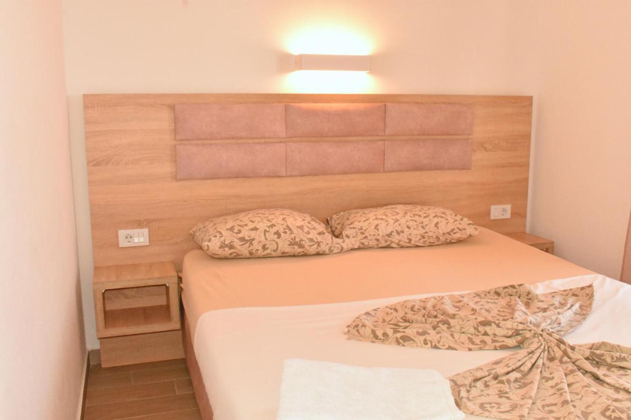 Studio Apartments Jupo Ulcinj Bagian luar foto
