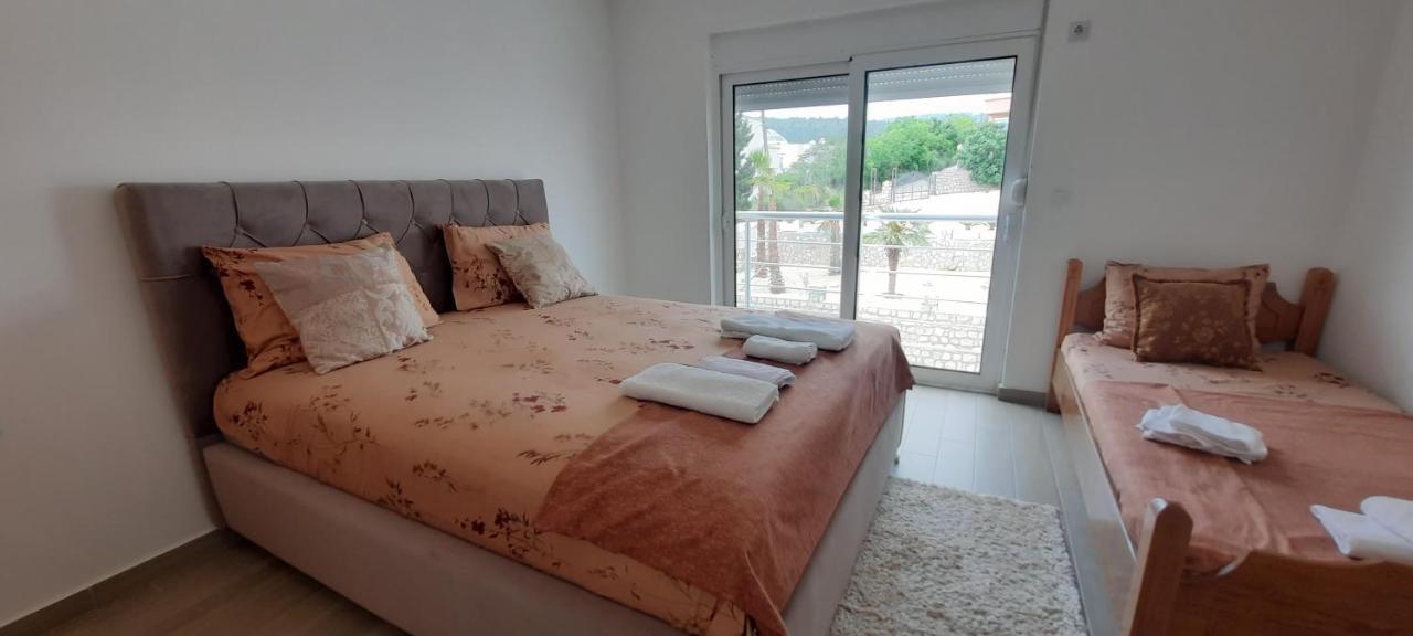 Studio Apartments Jupo Ulcinj Bagian luar foto