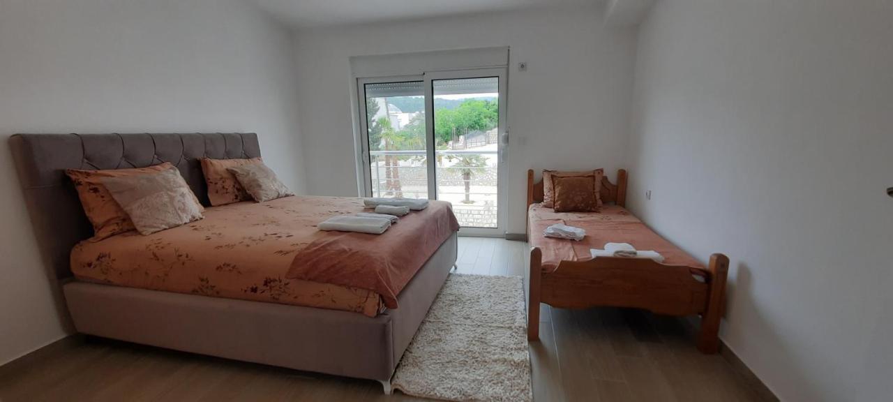 Studio Apartments Jupo Ulcinj Bagian luar foto