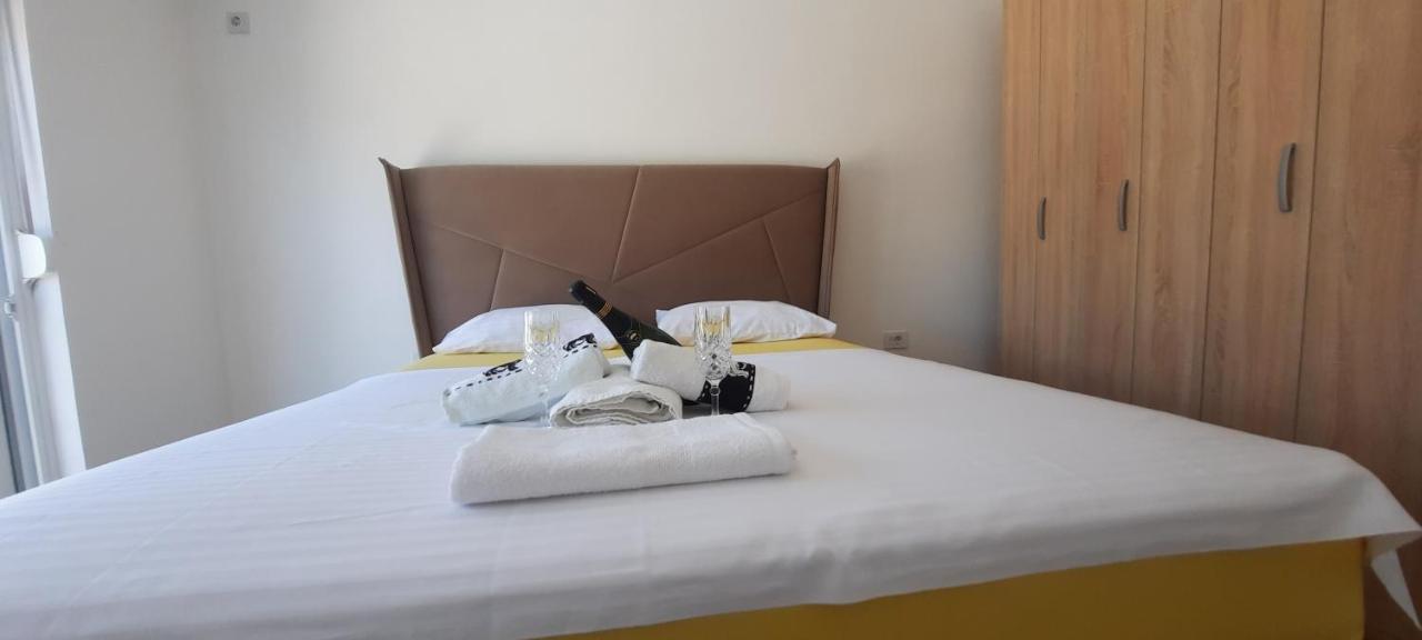 Studio Apartments Jupo Ulcinj Bagian luar foto
