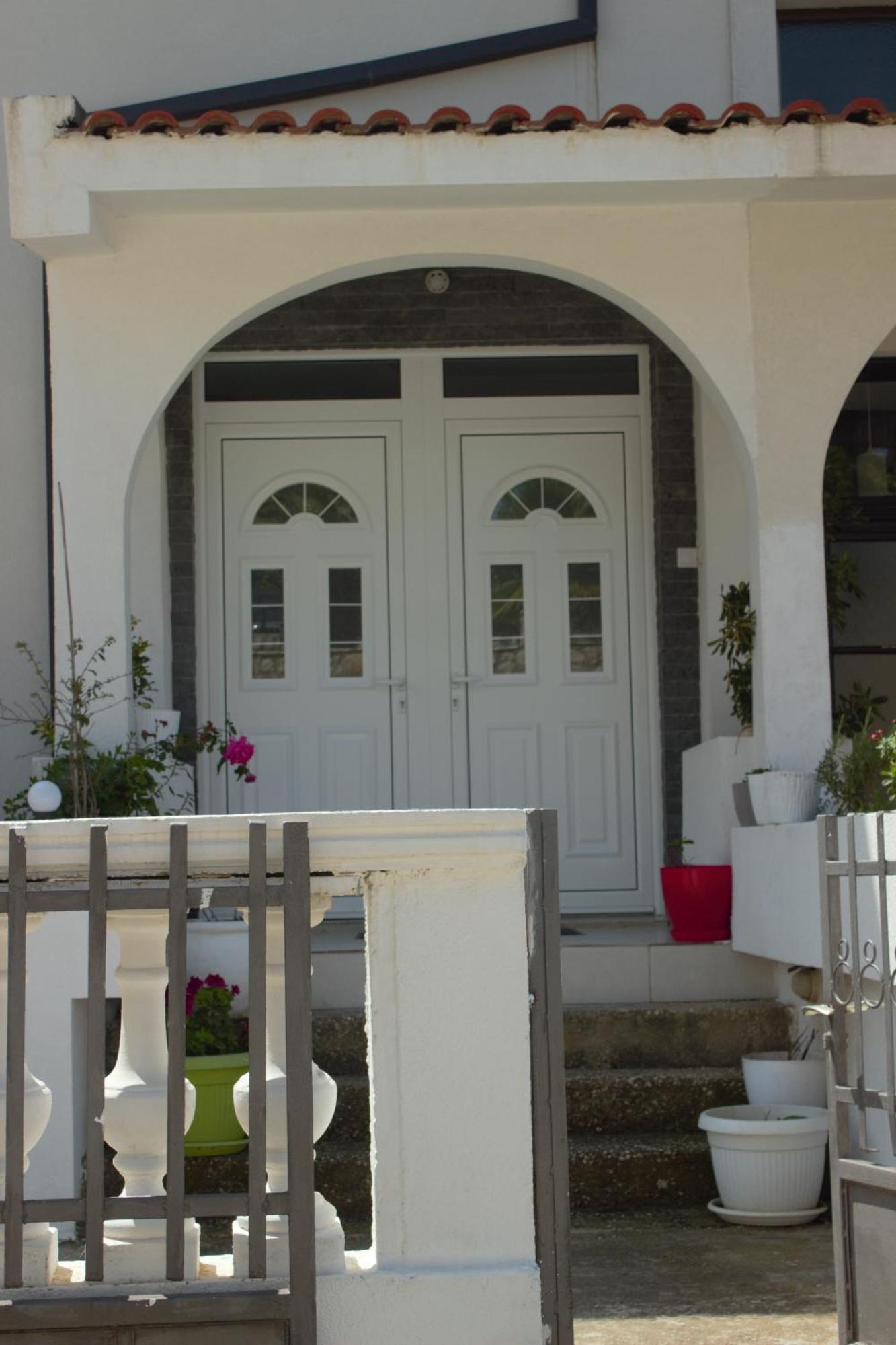 Studio Apartments Jupo Ulcinj Bagian luar foto