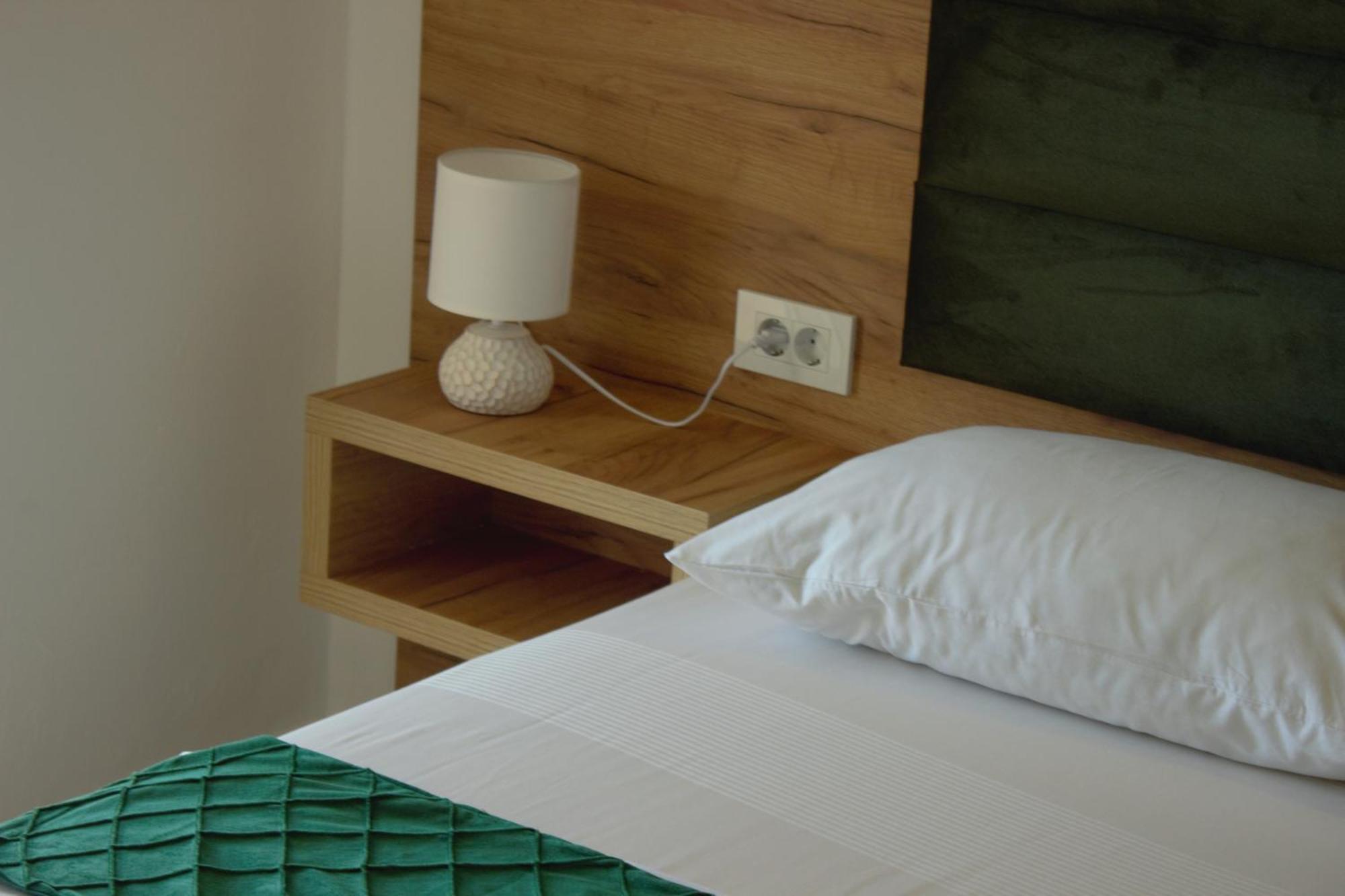 Studio Apartments Jupo Ulcinj Bagian luar foto